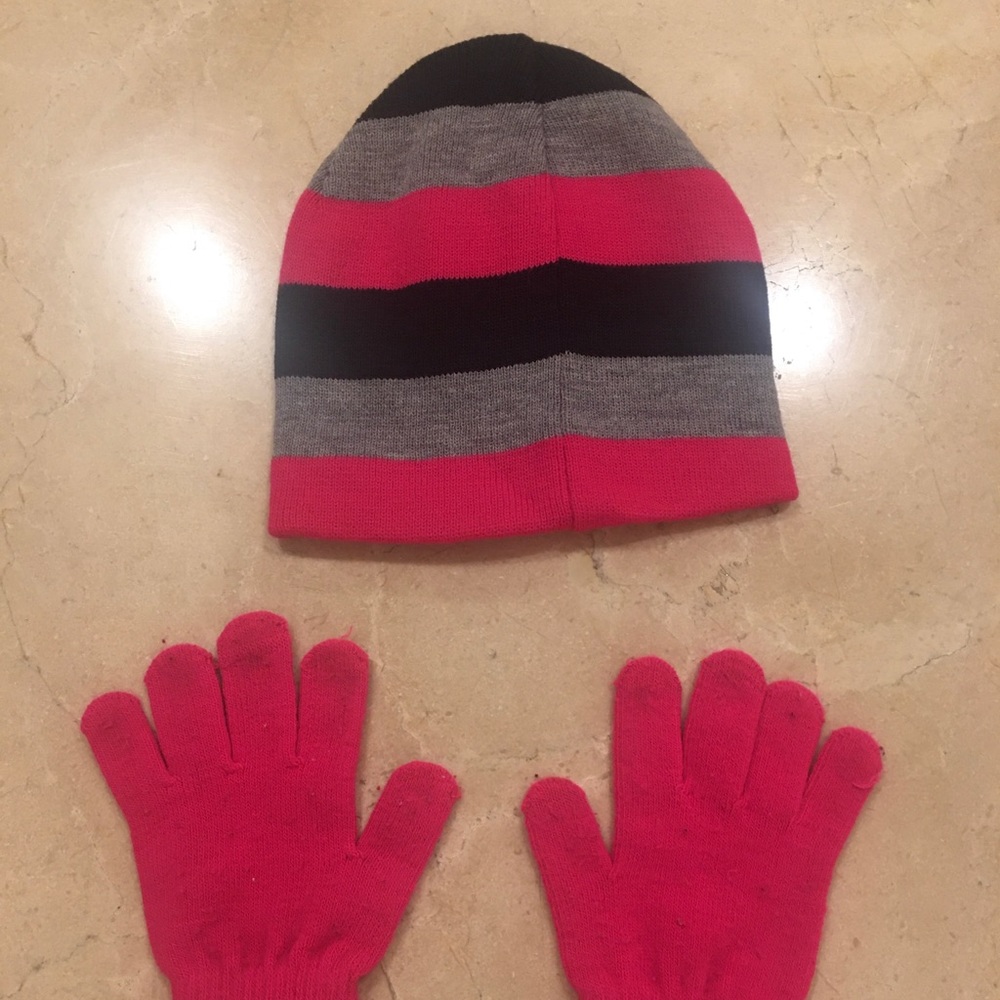 Girl’s Beanie and Mittens Set